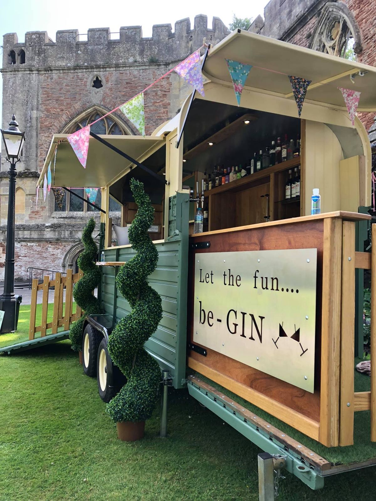 [Alt text: Horseless Bar at a Taunton wedding]